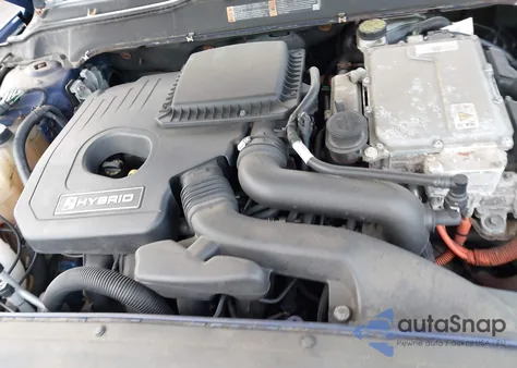 2015 Ford Fusion Hybrid Se z USA, uszkodzony, nr VIN 3FA6P0LU8FR248791